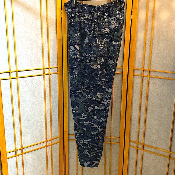 US Navy Digital Camouflage Pants - Picture 4 of 6